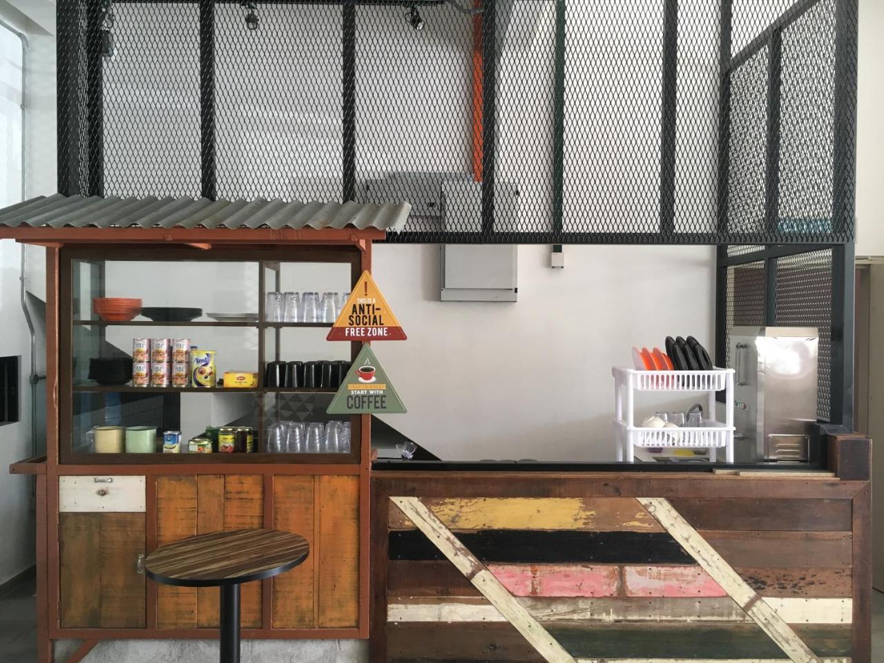 The Bedpackers Hostel Putrajaya Exterior foto